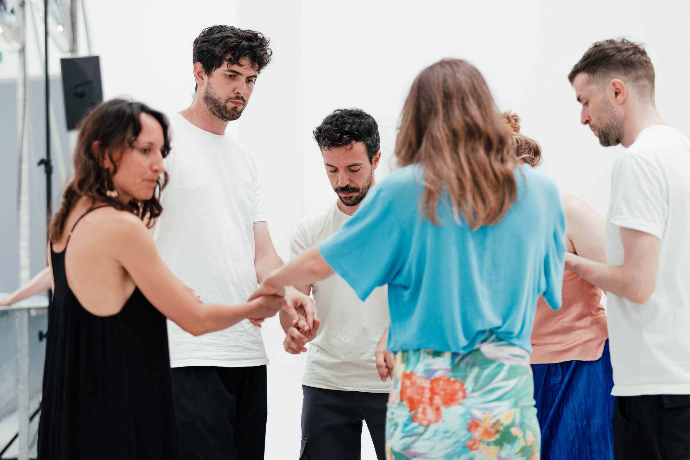 Earth / Ball / Theater, le bal de la Terre 